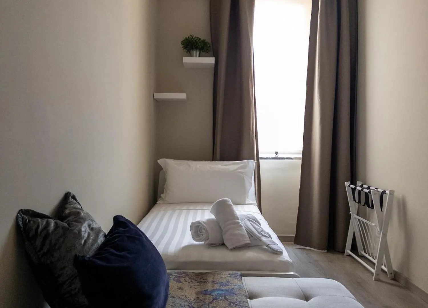 Santamato Vatican Apartment Rome